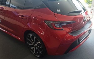 Nakładka na zderzak Toyota Corolla XII Hatchback (2019-->)