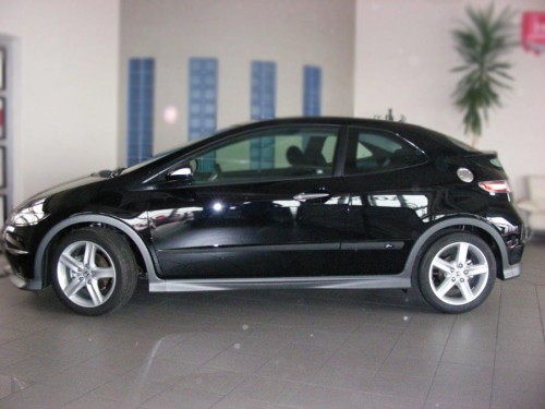 Honda Civic 3D 2007 - L.boczna F-13 strona sklep.jpg