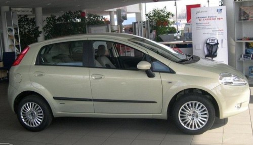 GRANDE PUNTO 5D.jpg