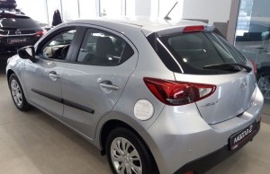 listwy Mazda 2 14-