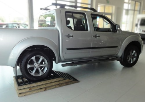 Nissan Navara 2007- L.boczna F-46 Strona2.jpg