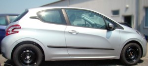 listwy drzwiowe Peugeot 208 3D