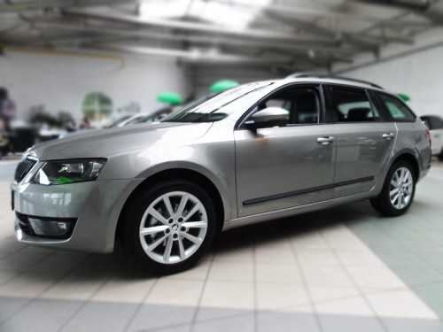 Skoda Octavia III 2013-F-35 Strona1.jpg