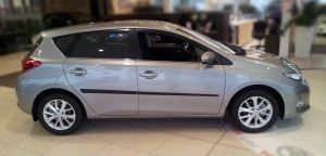 listwy drzwiowe Toyota Auris 5D 12-15