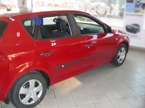 RRKia Cee'd - L.boczna F-5.jpg