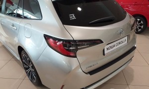Nakładka na zderzak Toyota Corolla XII Kombi (2019-->) Suzuki Swace